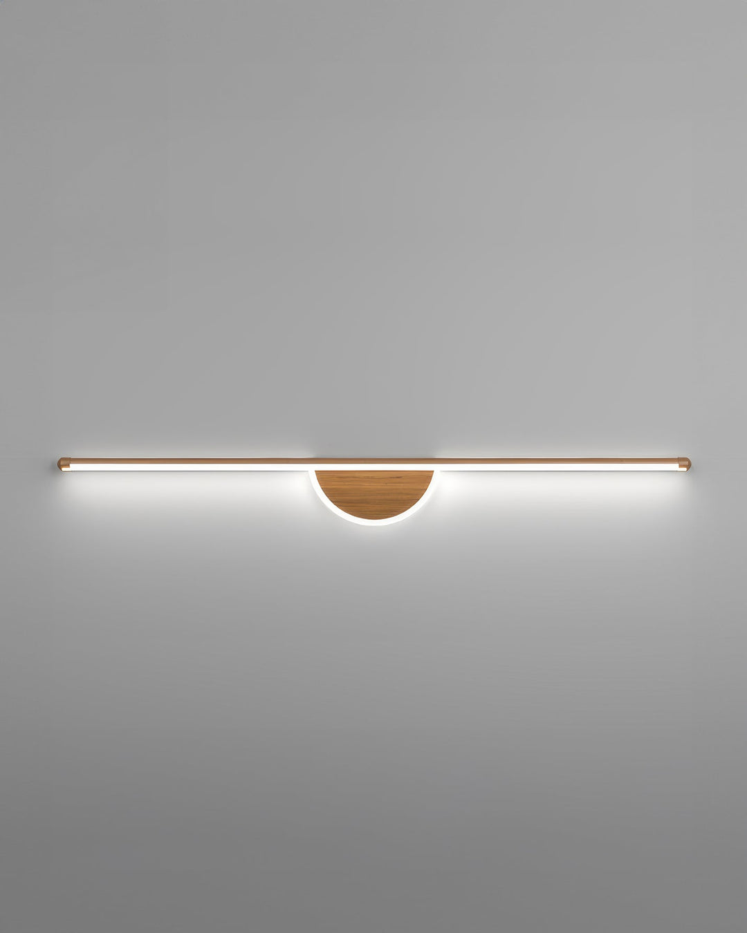 Modern vägglampa av träbåge